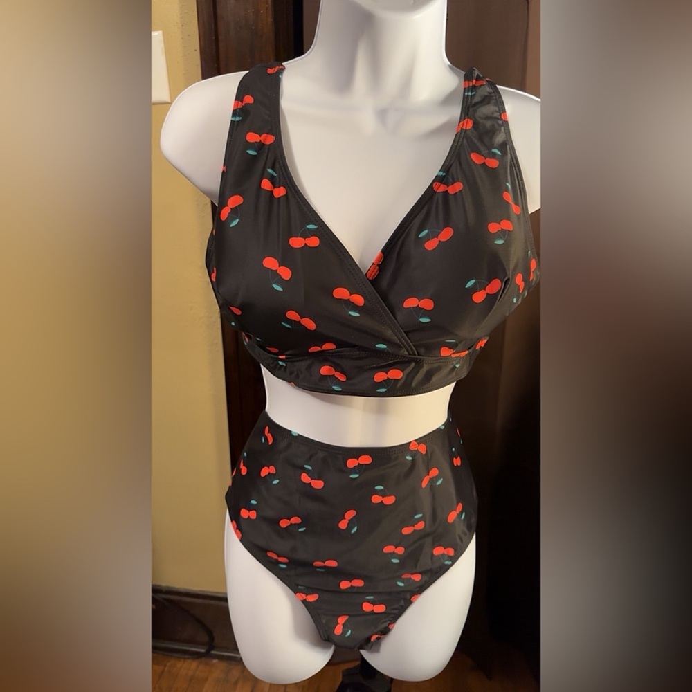 SHEIN Black Cherry Print Swim Set